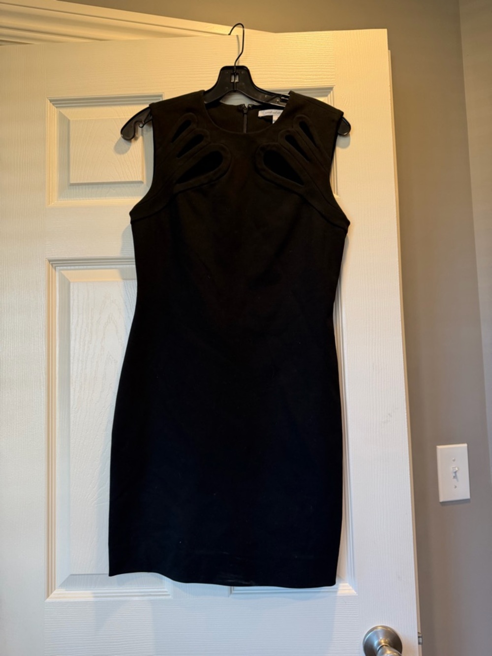 Diane Von Furstenberg Sleeveless Black Cutout Sheath Dress